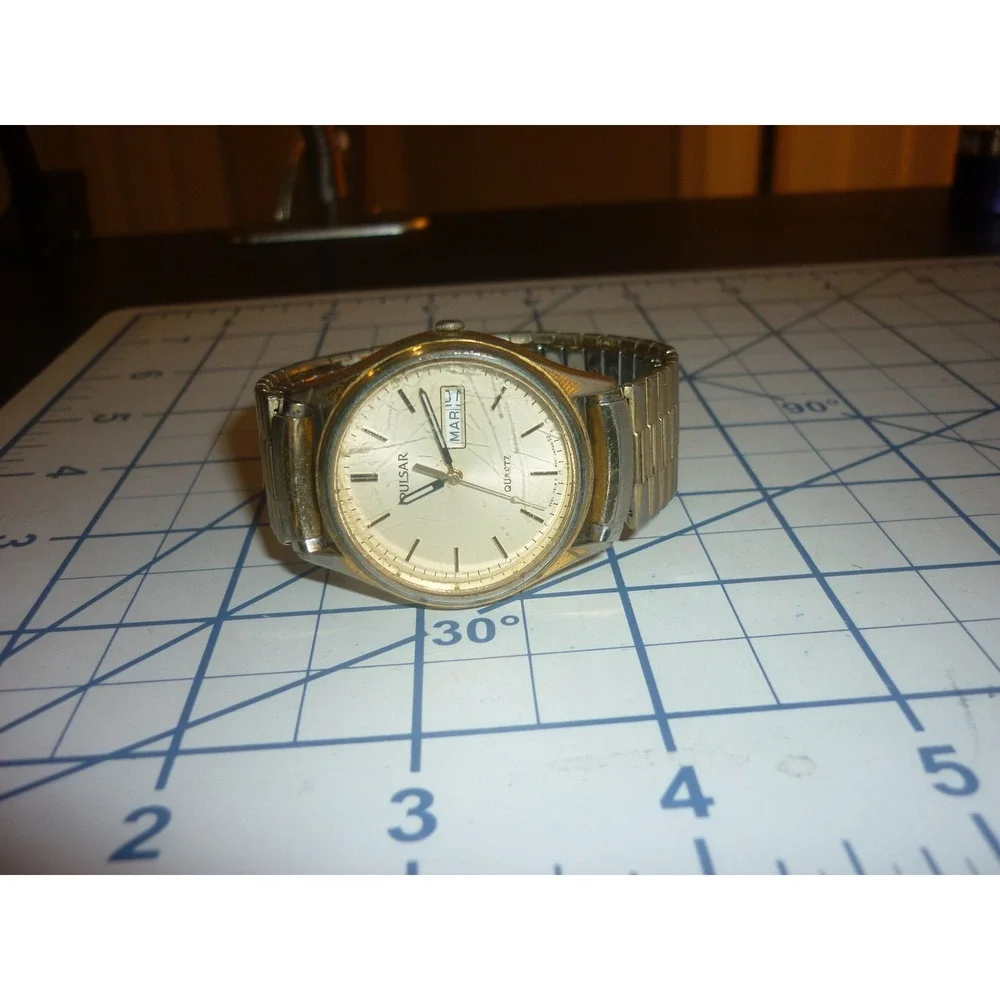 Pulsar Quartz Watch V533-7A30 Gold Tone Day Date Speidel Band Mens 35mm Vtg USA